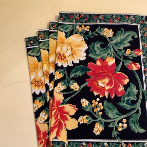 April Cornell Flowered Placemats.  Qty of 4.  Black w/Flower Design 19” x13 1/2” - Picture 6 of 6